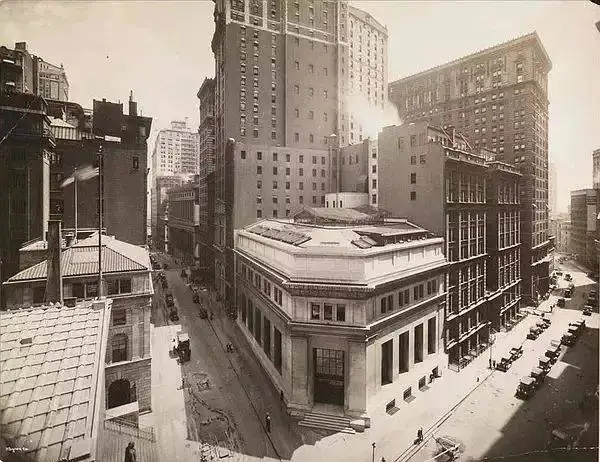 1901年美國依阿華大學科學館旋轉(zhuǎn)平移